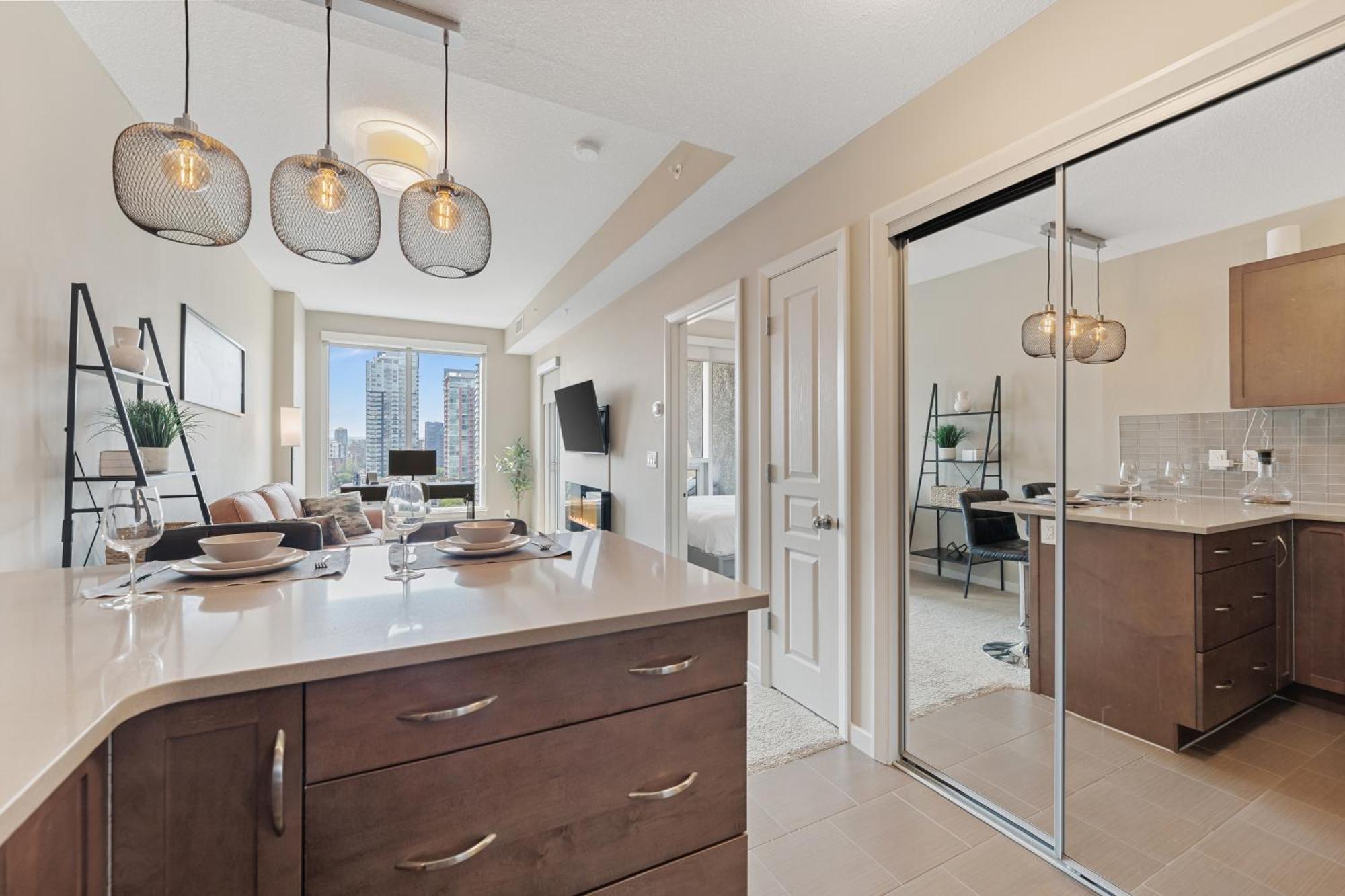 Heart Of Downtown Calgary Spacious Luxury Condo With Stunning Views And Premium Amenities Exterior photo
